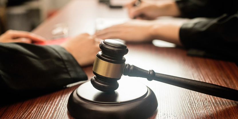 调整为持有海外身份证明，富途、老虎再度缩紧内地居民开户通道